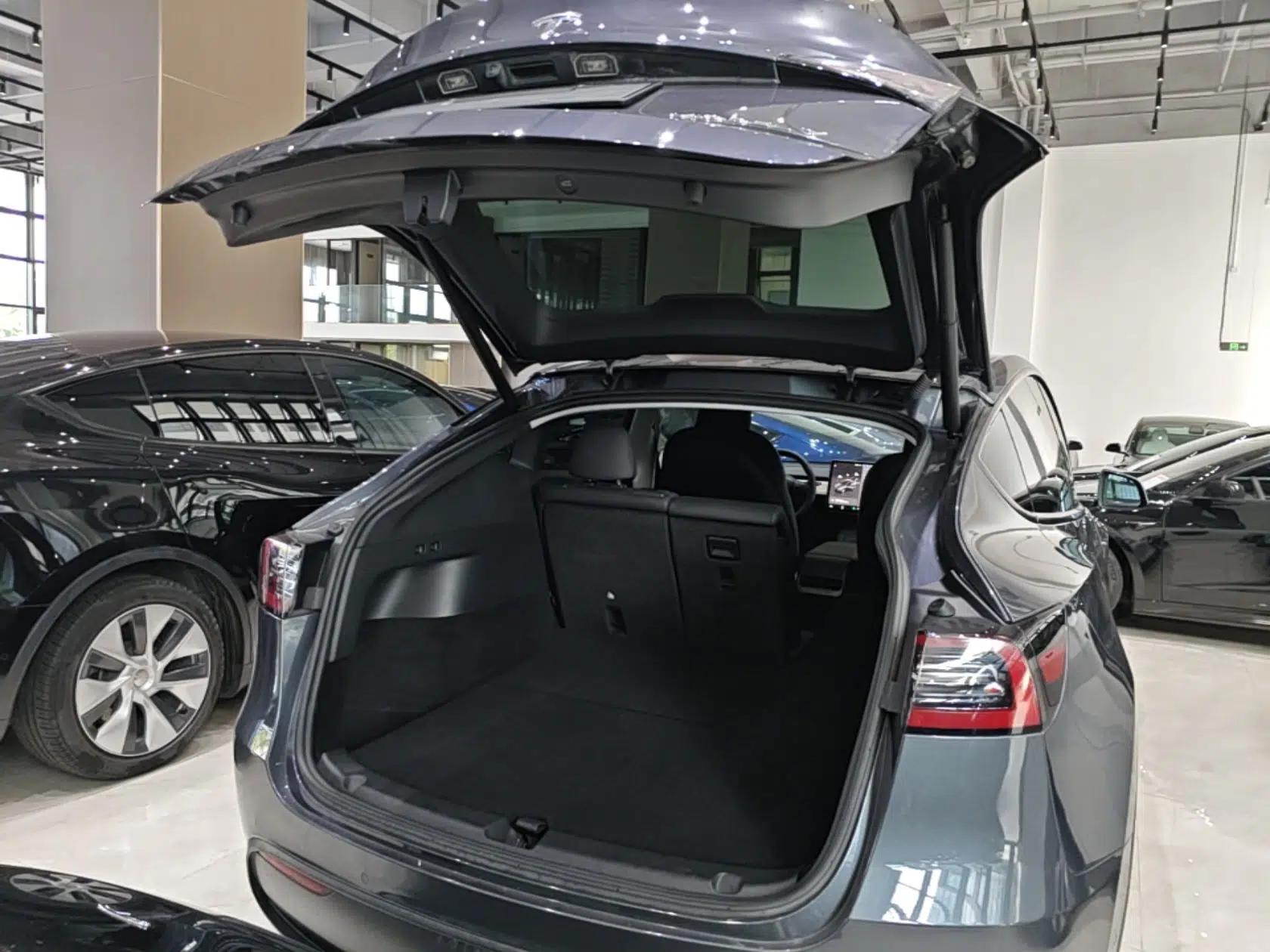 Tesla Model Y 2022 Revised Version Rear-Wheel Drive — миниатюра 22
