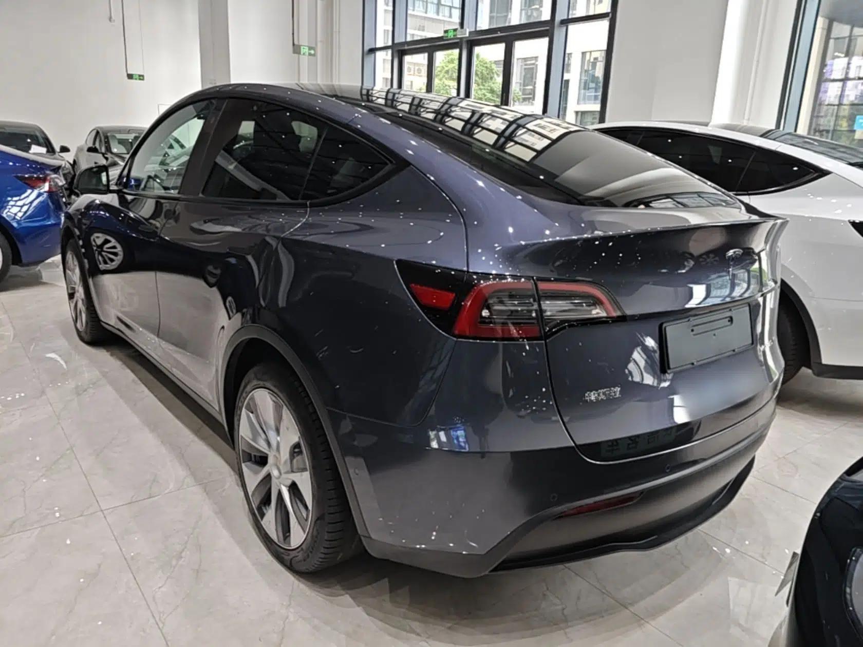 Tesla Model Y 2022 Revised Version Rear-Wheel Drive — миниатюра 4