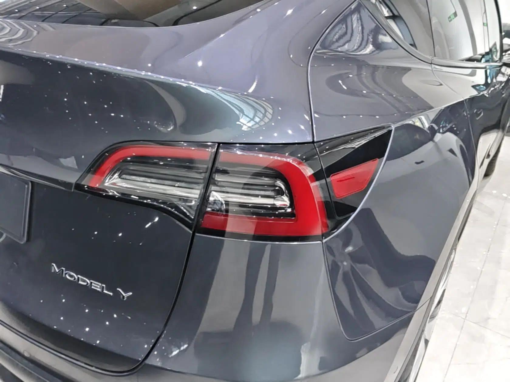 Tesla Model Y 2022 Revised Version Rear-Wheel Drive — миниатюра 9
