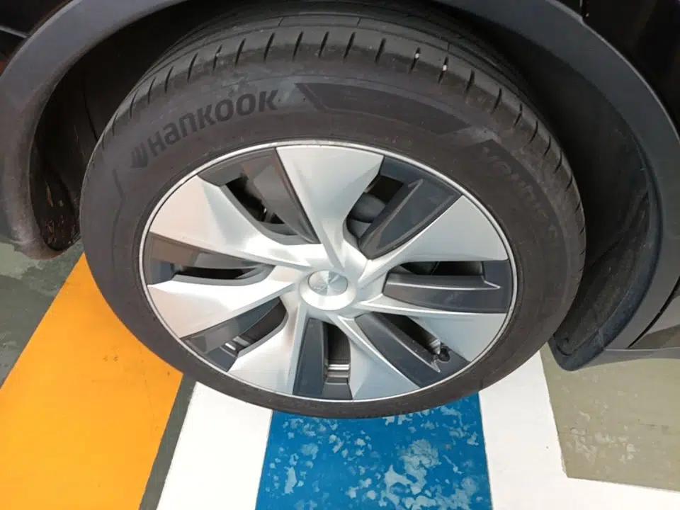 Tesla Model Y 2022 Revised Version Rear-Wheel Drive — миниатюра 11