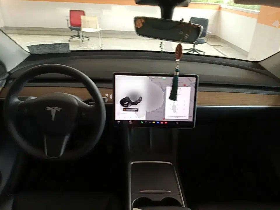 Tesla Model Y 2022 Revised Version Rear-Wheel Drive — миниатюра 12
