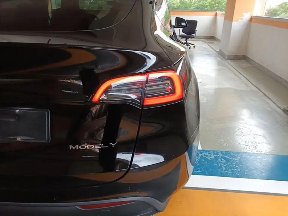 Tesla Model Y 2022 Revised Version Rear-Wheel Drive — миниатюра 9