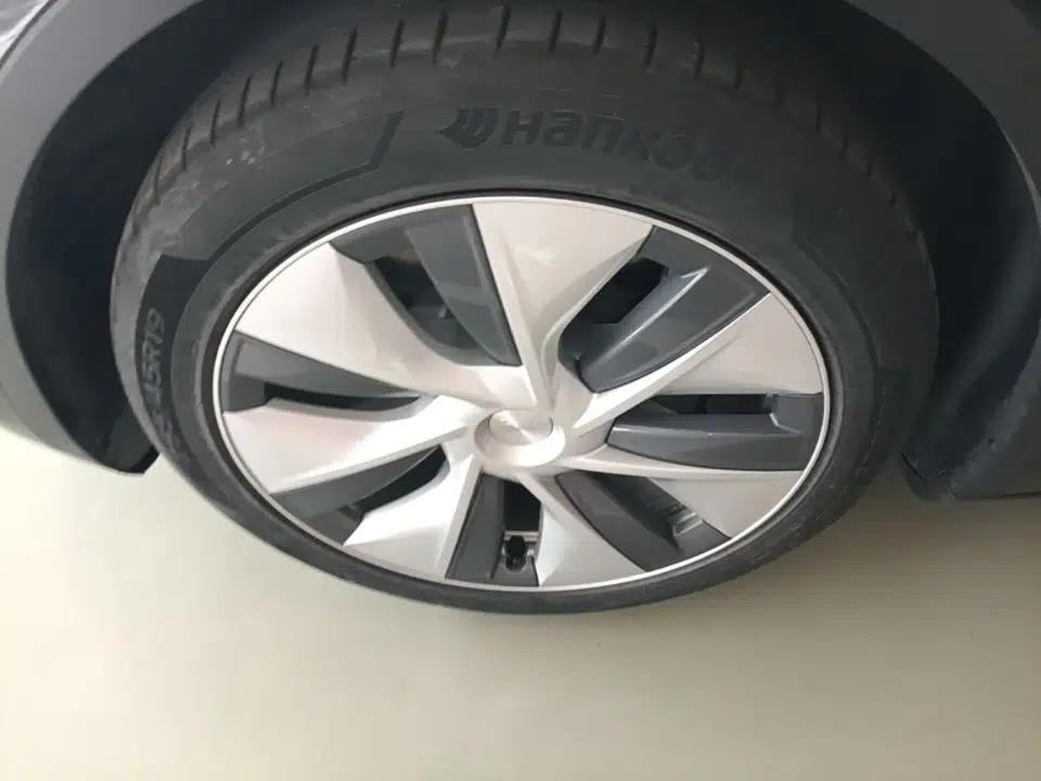 Tesla Model Y 2022 Revised Version Rear-Wheel Drive — миниатюра 10