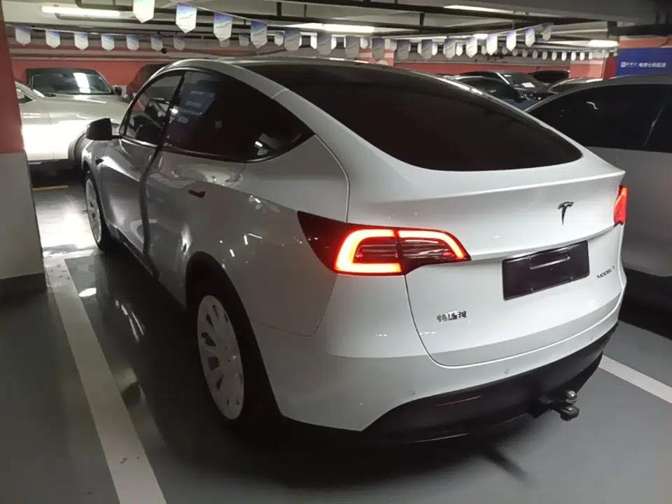 Tesla Model Y 2022 Rear-Wheel-Drive Version — миниатюра 4
