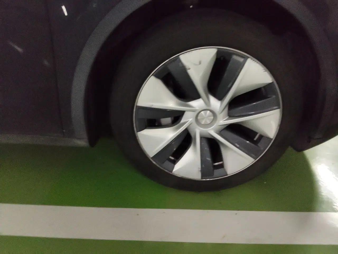 Tesla Model Y 2022 Revised Version Rear-Wheel Drive — миниатюра 8
