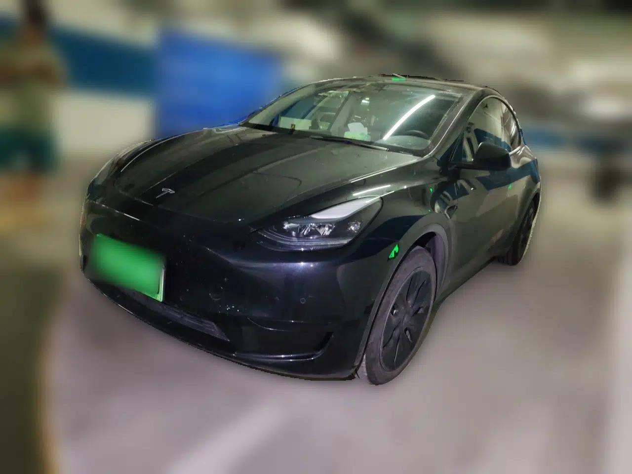 Tesla Model Y 2023 Rear-Wheel-Drive Version — миниатюра 1