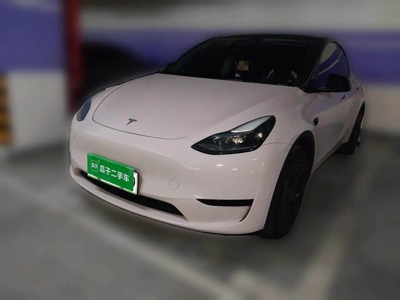 Tesla Model Y 2024 Rear-Wheel-Drive Version — миниатюра 1