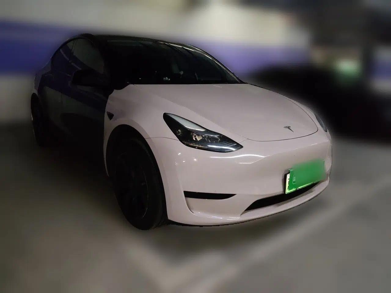 Tesla Model Y 2024 Rear-Wheel-Drive Version — миниатюра 3