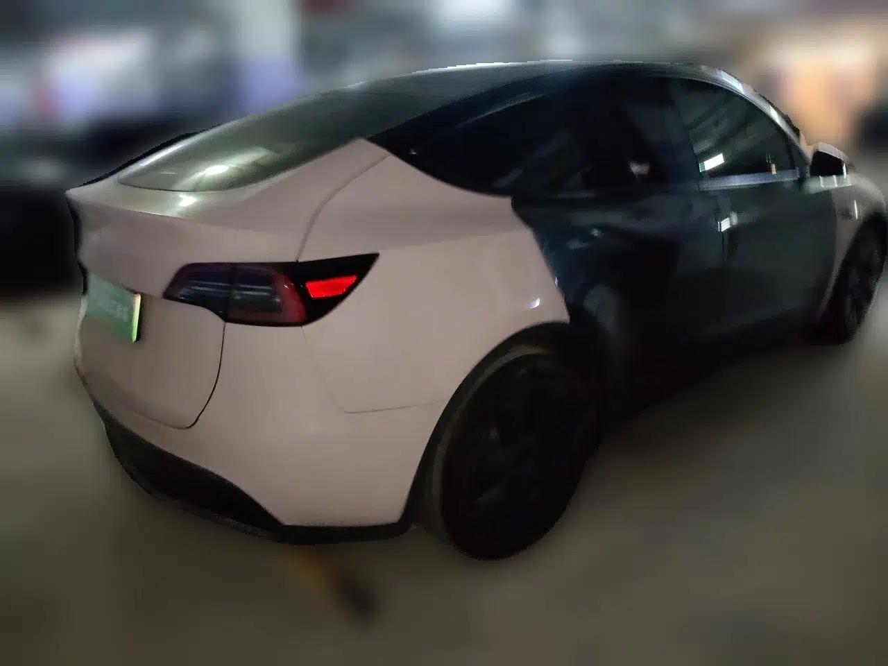 Tesla Model Y 2024 Rear-Wheel-Drive Version — миниатюра 6