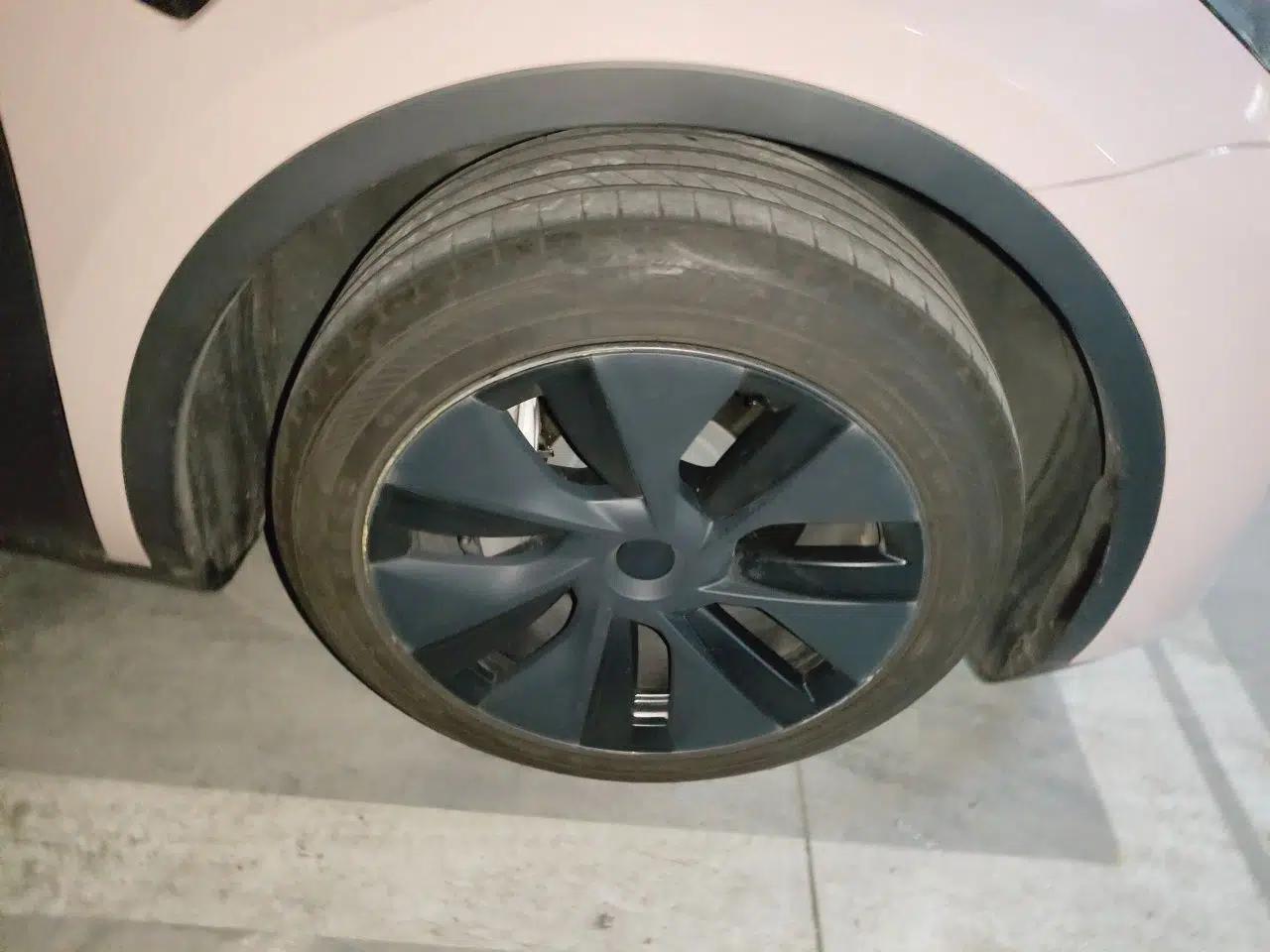 Tesla Model Y 2024 Rear-Wheel-Drive Version — миниатюра 8