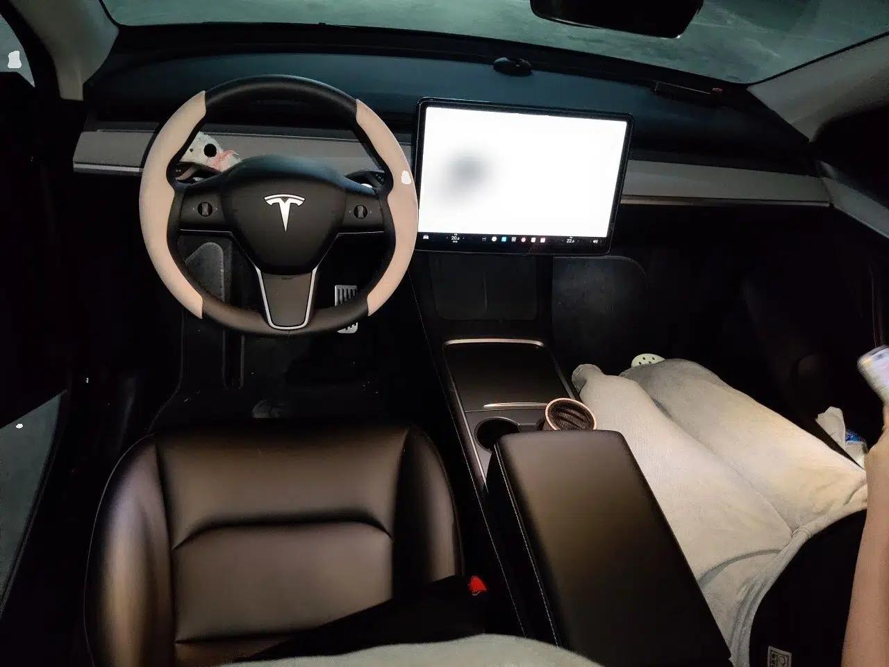 Tesla Model Y 2024 Rear-Wheel-Drive Version — миниатюра 9