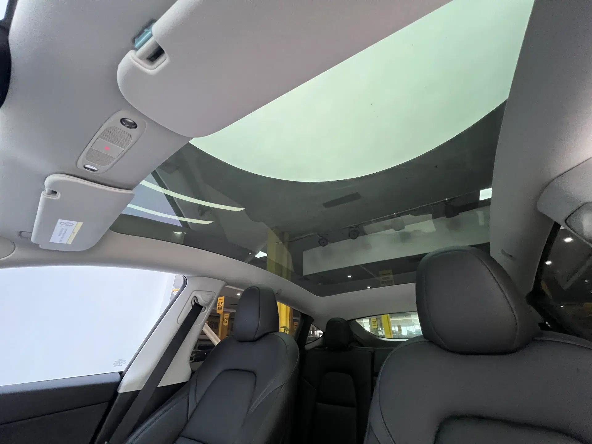Tesla Model Y 2022 Revised Version Rear-Wheel Drive — миниатюра 13