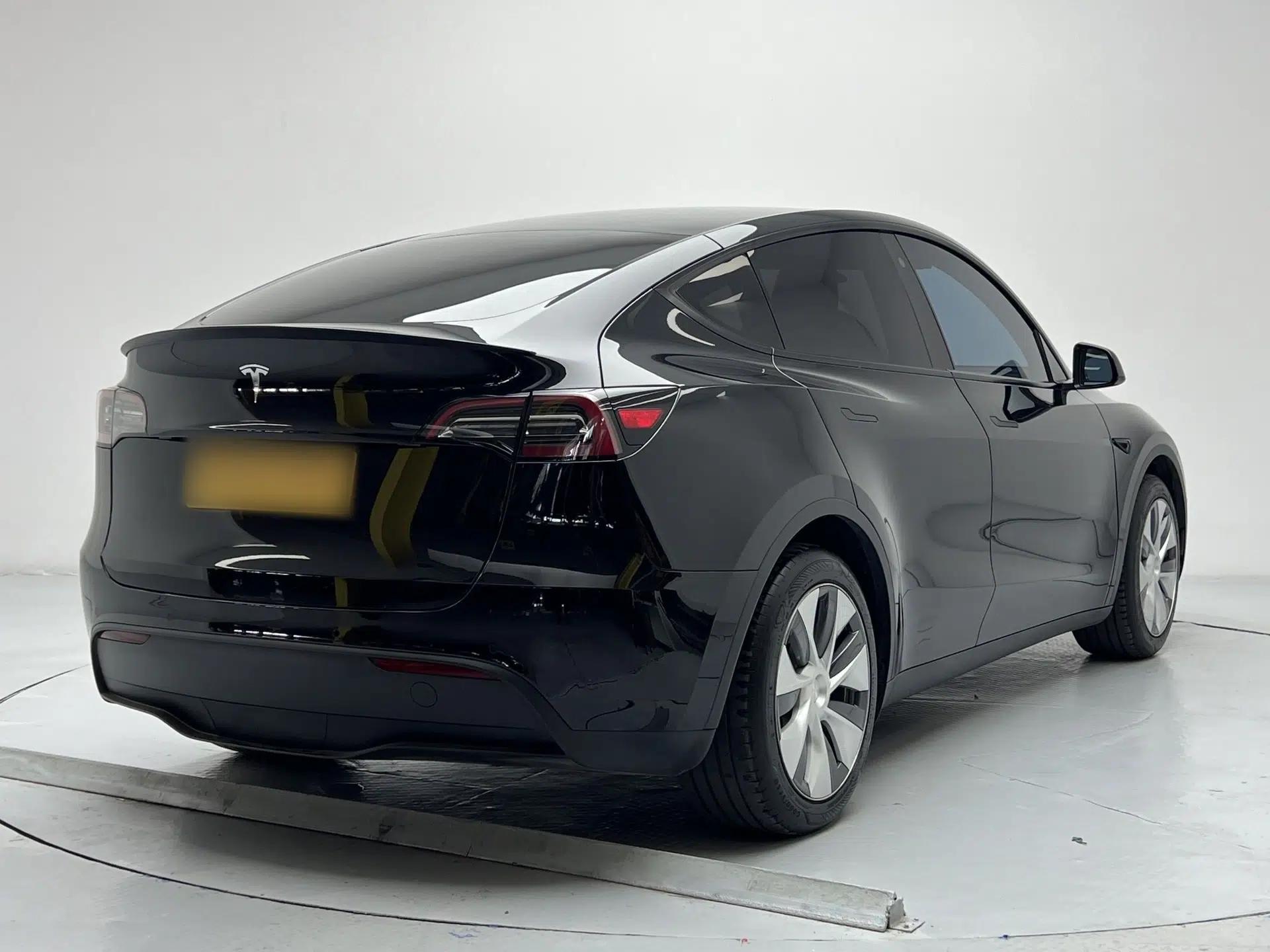 Tesla Model Y 2022 Revised Version Rear-Wheel Drive — миниатюра 4