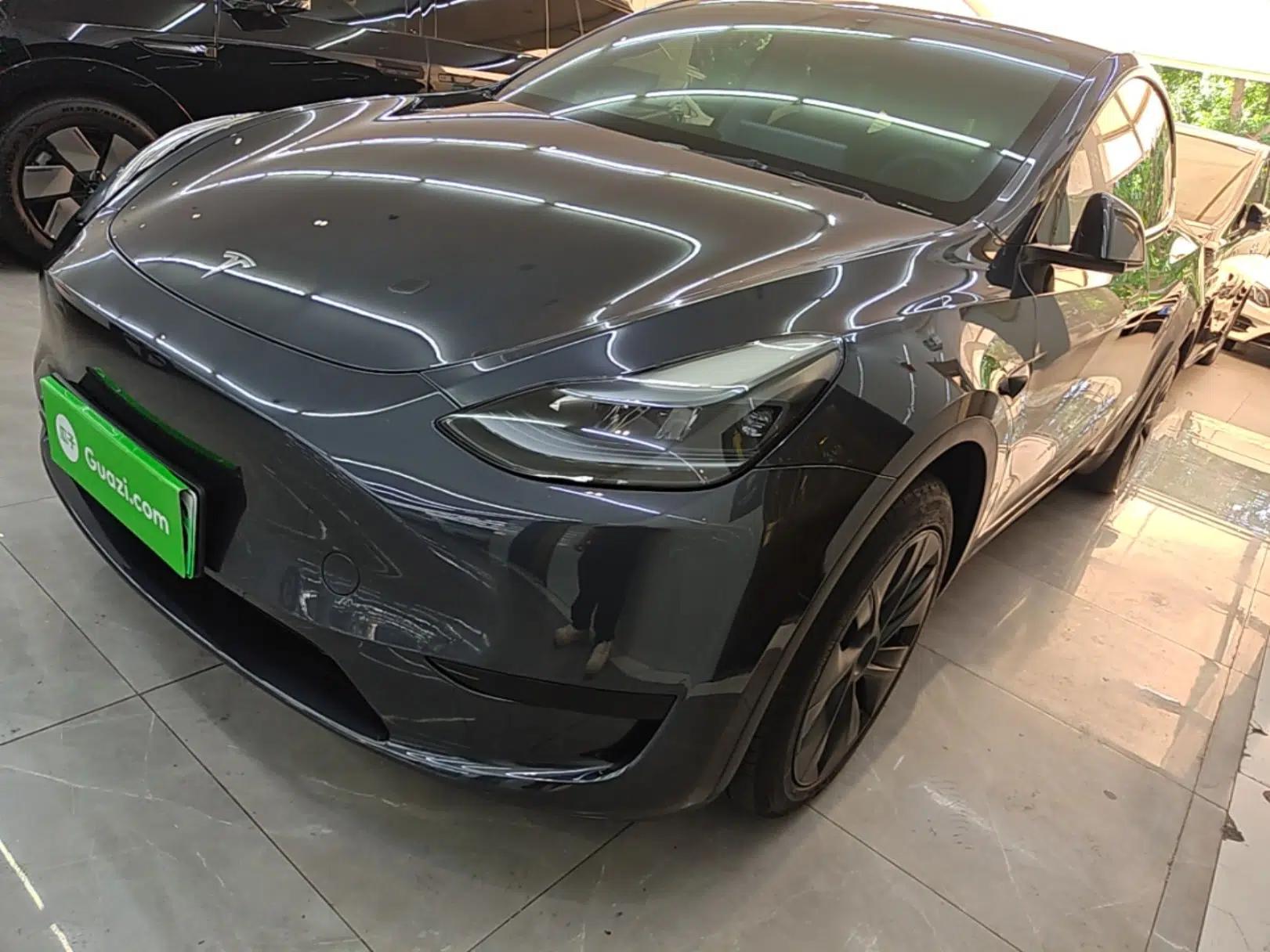 Tesla Model Y 2024 Rear-Wheel-Drive Version — миниатюра 1