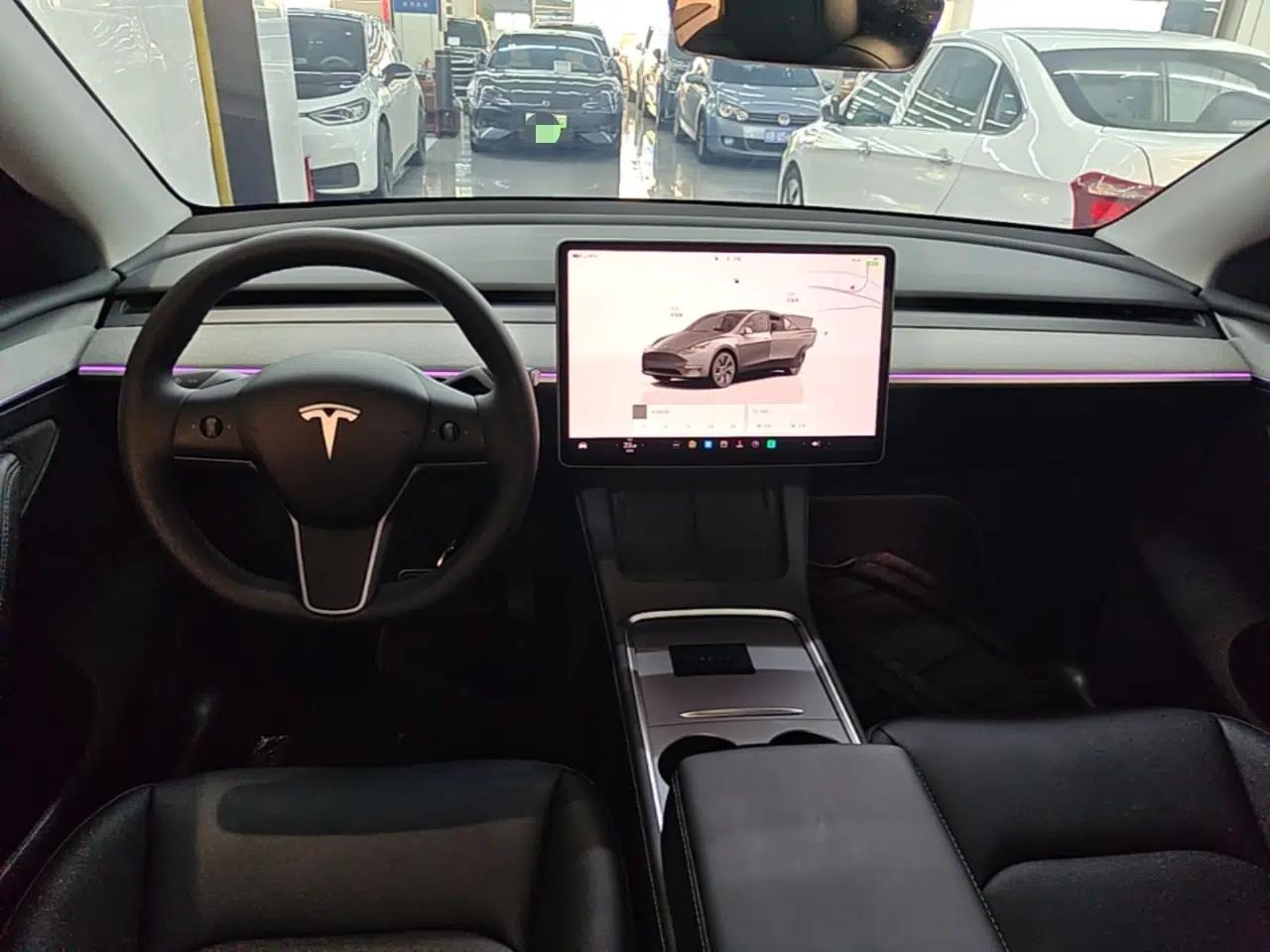 Tesla Model Y 2024 Rear-Wheel-Drive Version — миниатюра 12