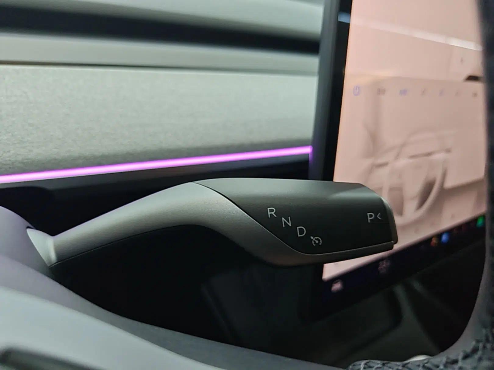 Tesla Model Y 2024 Rear-Wheel-Drive Version — миниатюра 16
