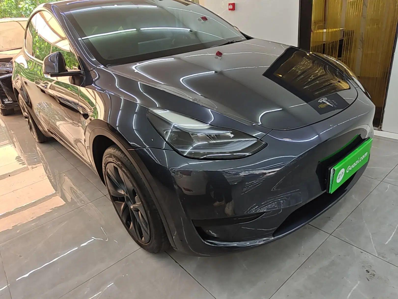 Tesla Model Y 2024 Rear-Wheel-Drive Version — миниатюра 3