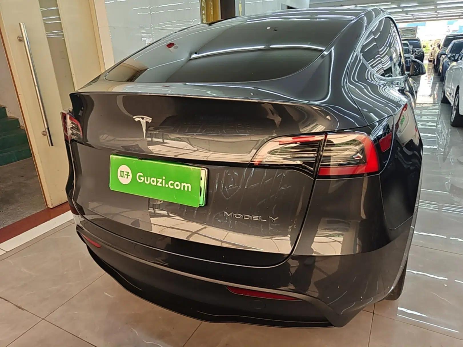 Tesla Model Y 2024 Rear-Wheel-Drive Version — миниатюра 5