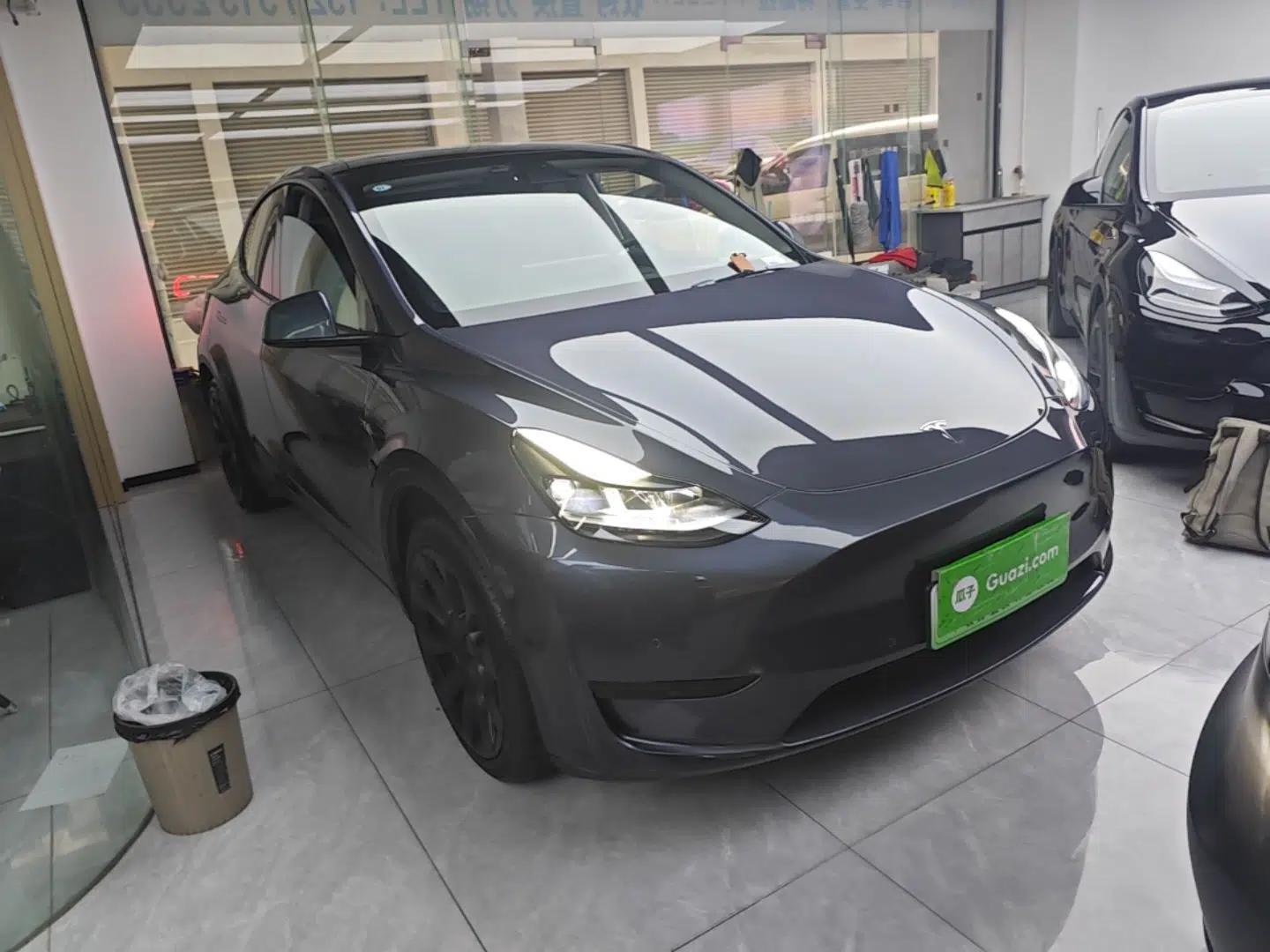 Tesla Model Y 2022 Revised Version Rear-Wheel Drive — миниатюра 3