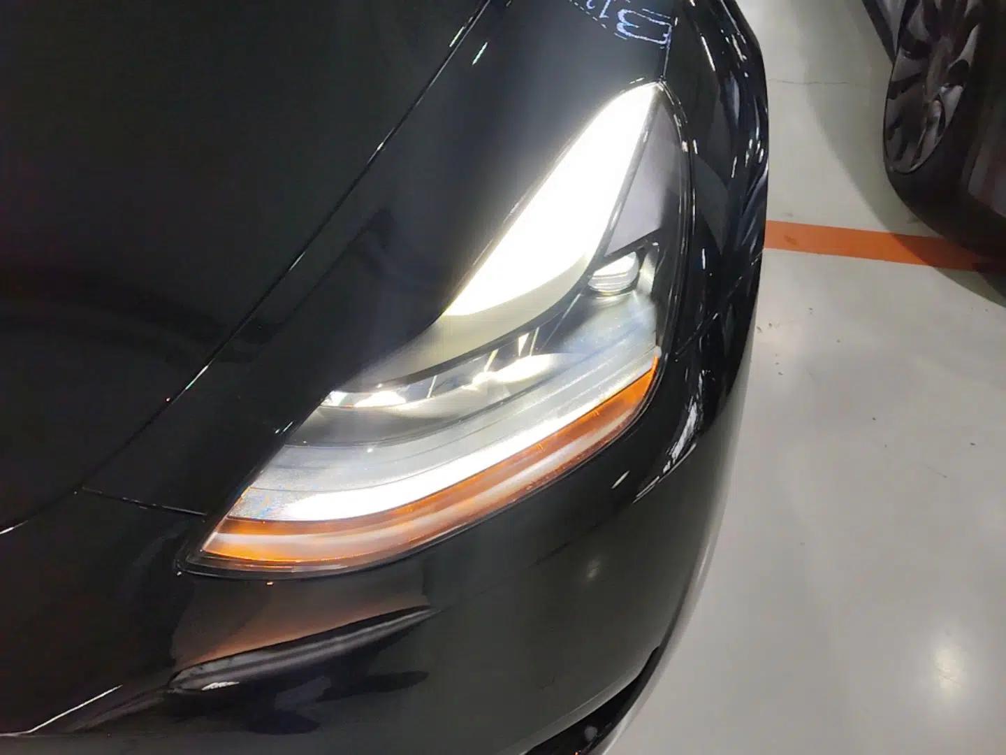 Tesla Model Y 2022 Revised Version Rear-Wheel Drive — миниатюра 8