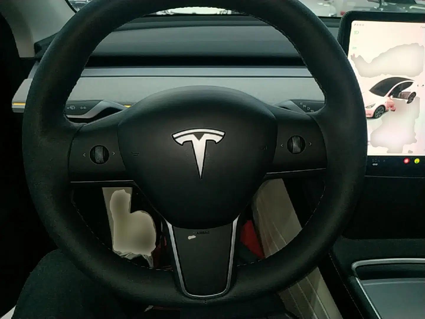 Tesla Model Y 2023 Rear-Wheel-Drive Version — миниатюра 13