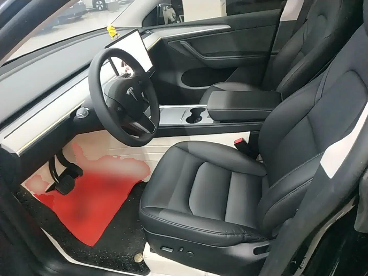 Tesla Model Y 2023 Rear-Wheel-Drive Version — миниатюра 17