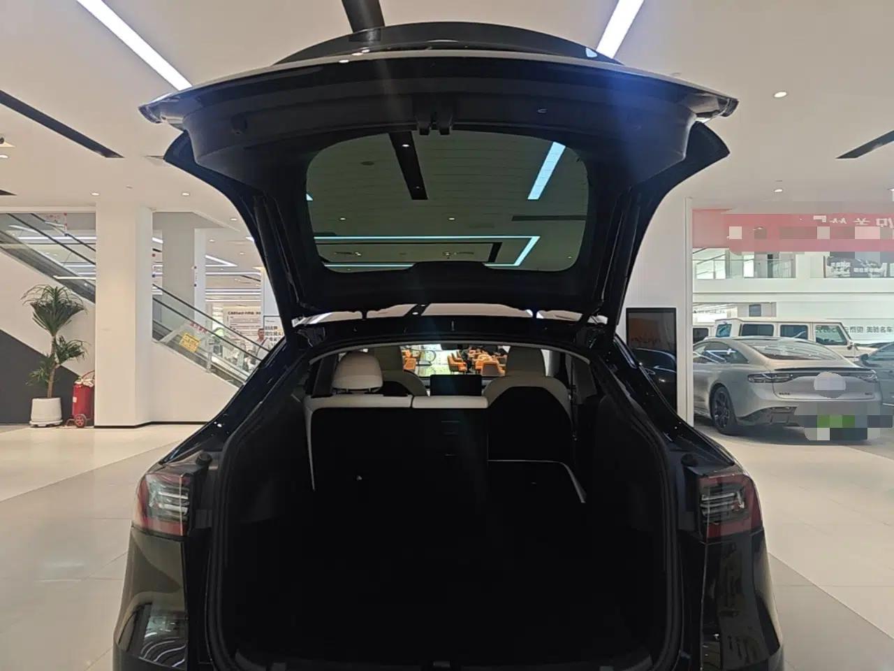 Tesla Model Y 2022 Revised Version Rear-Wheel Drive — миниатюра 22