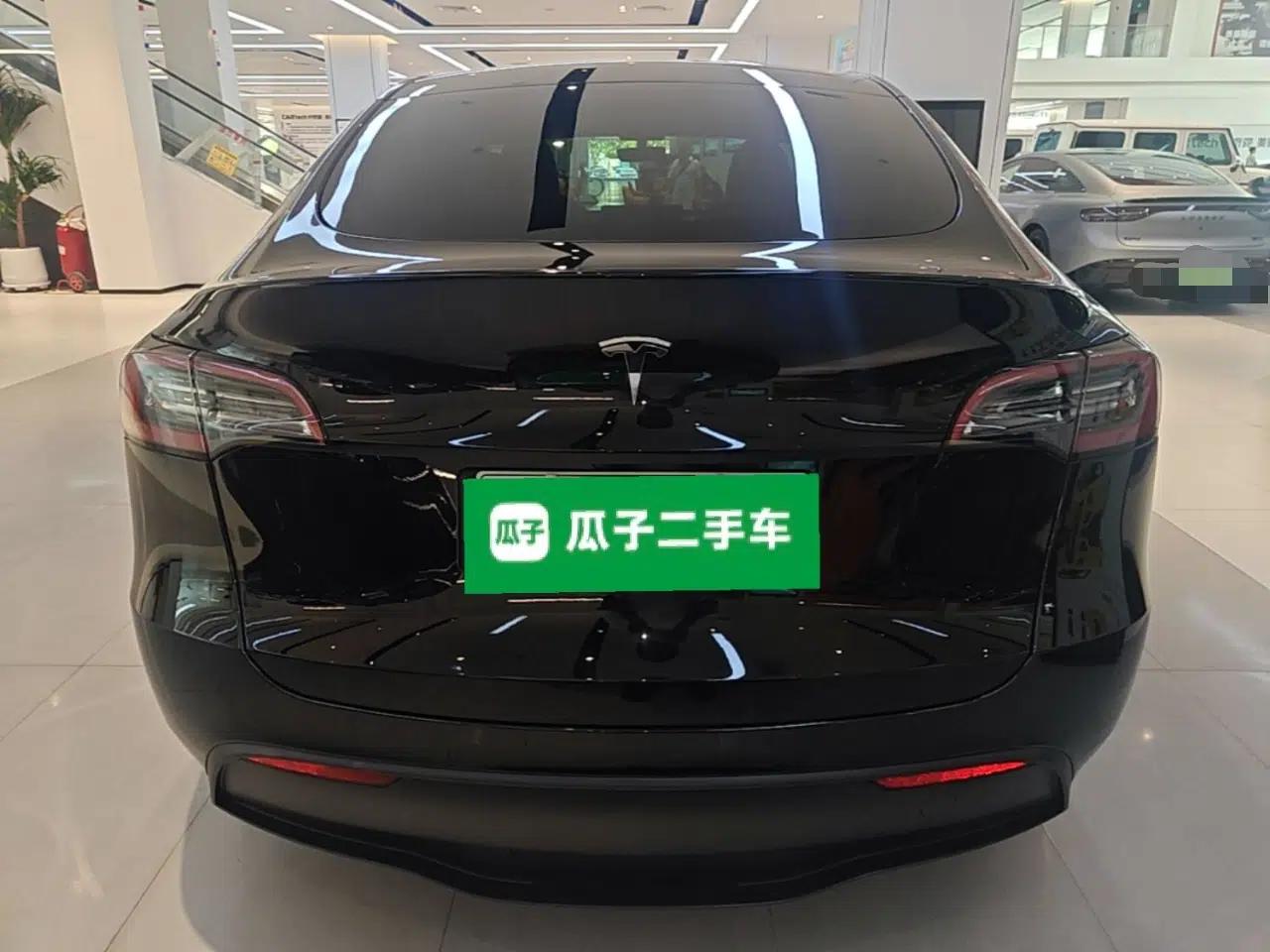 Tesla Model Y 2022 Revised Version Rear-Wheel Drive — миниатюра 5