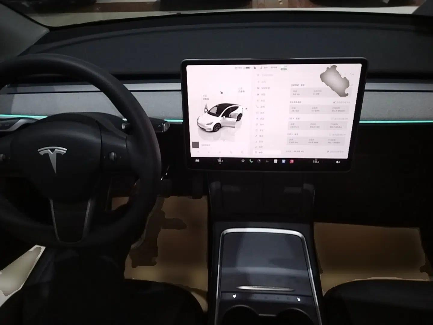 Tesla Model Y 2023 Rear-Wheel-Drive Version — миниатюра 12