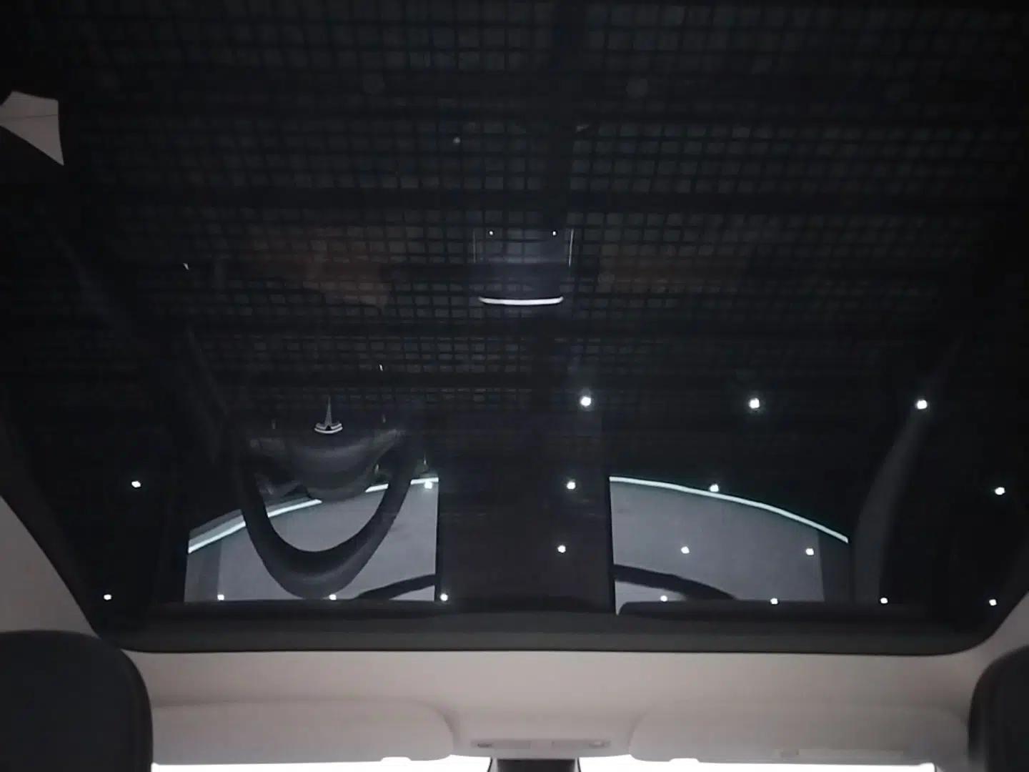Tesla Model Y 2023 Rear-Wheel-Drive Version — миниатюра 21