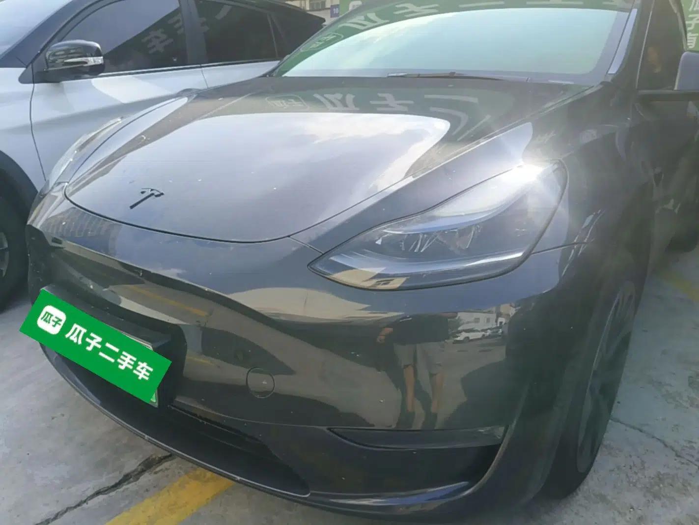 Tesla Model Y 2024 Long-Range All-Wheel-Drive Version — миниатюра 1