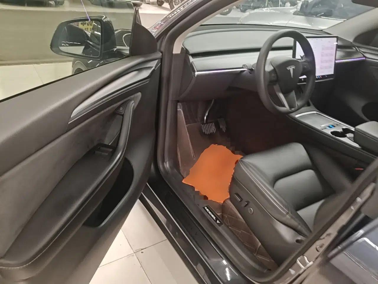 Tesla Model Y 2024 Rear-Wheel-Drive Version — миниатюра 18