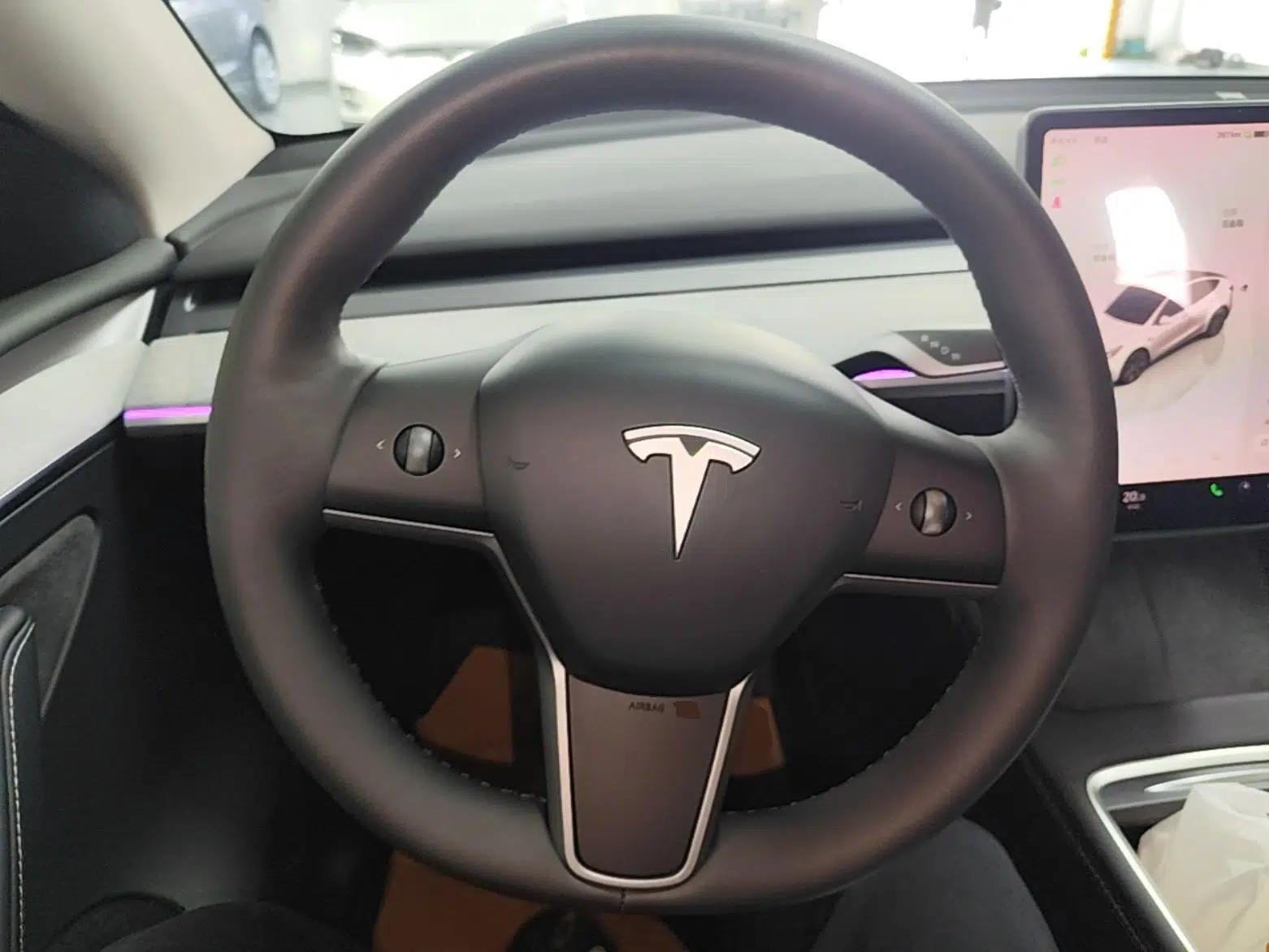 Tesla Model Y 2024 Rear-Wheel-Drive Version — миниатюра 13