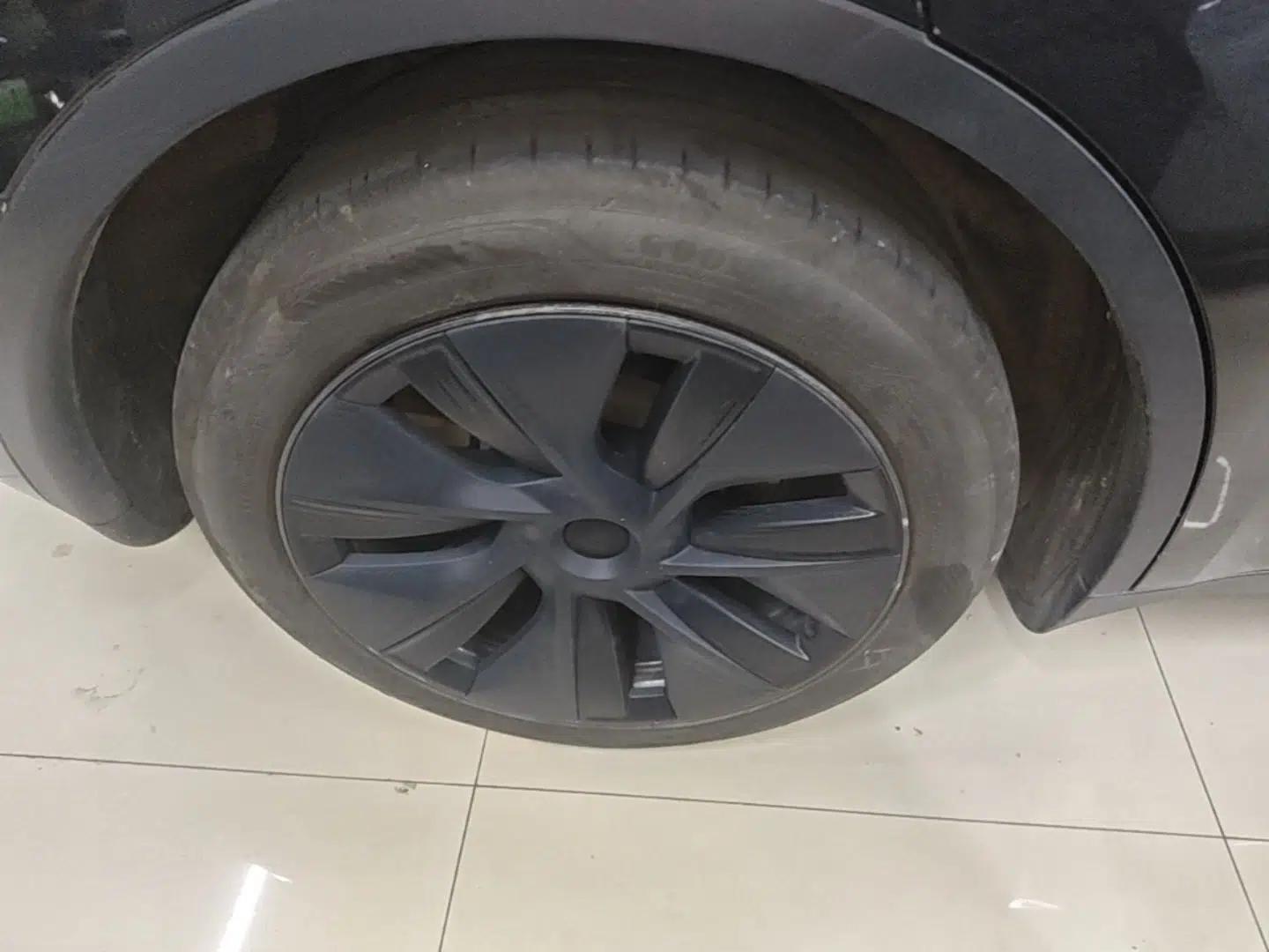 Tesla Model Y 2024 Rear-Wheel-Drive Version — миниатюра 11