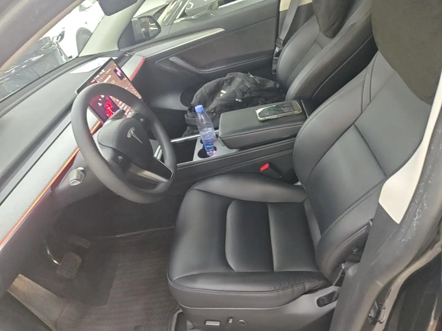 Tesla Model Y 2024 Rear-Wheel-Drive Version — миниатюра 17