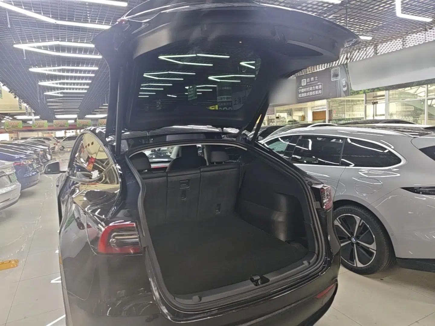 Tesla Model Y 2024 Rear-Wheel-Drive Version — миниатюра 22