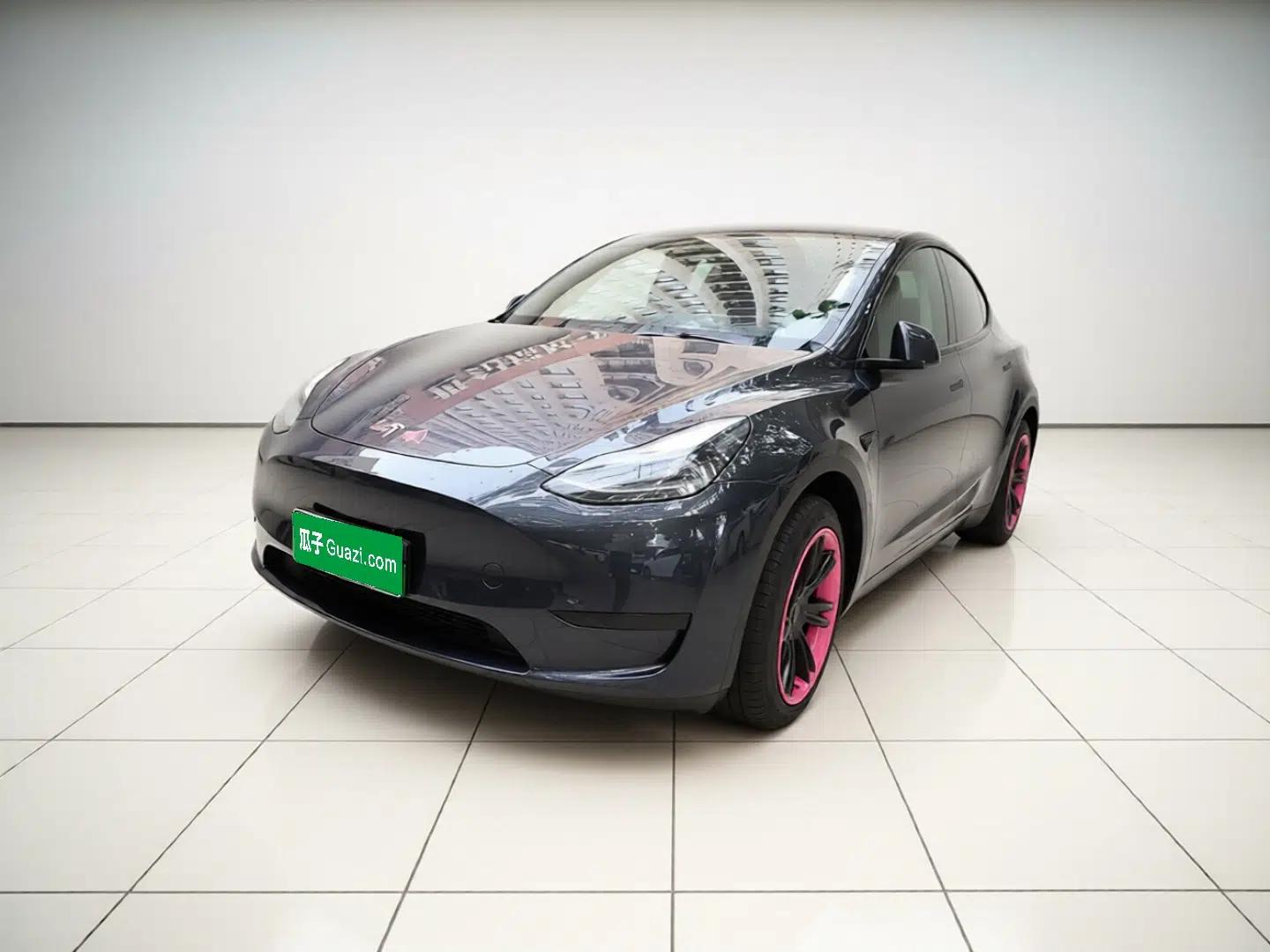 Tesla Model Y 2024 Rear-Wheel-Drive Version — миниатюра 1