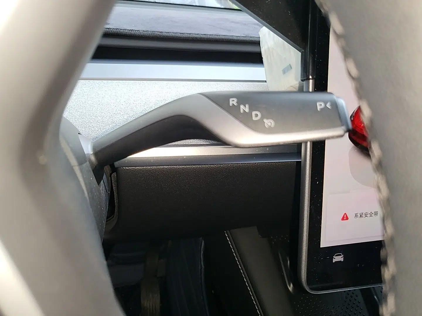 Tesla Model Y 2024 Rear-Wheel-Drive Version — миниатюра 13