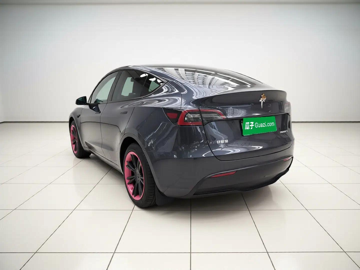 Tesla Model Y 2024 Rear-Wheel-Drive Version — миниатюра 4