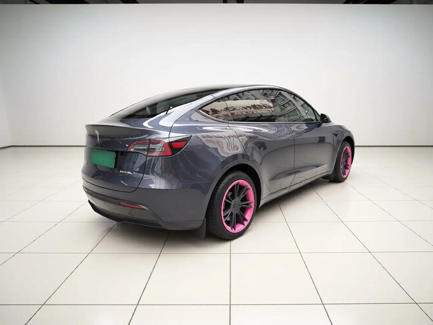 Tesla Model Y 2024 Rear-Wheel-Drive Version — миниатюра 6