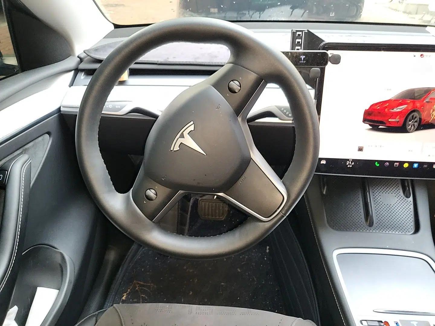 Tesla Model Y 2024 Rear-Wheel-Drive Version — миниатюра 9