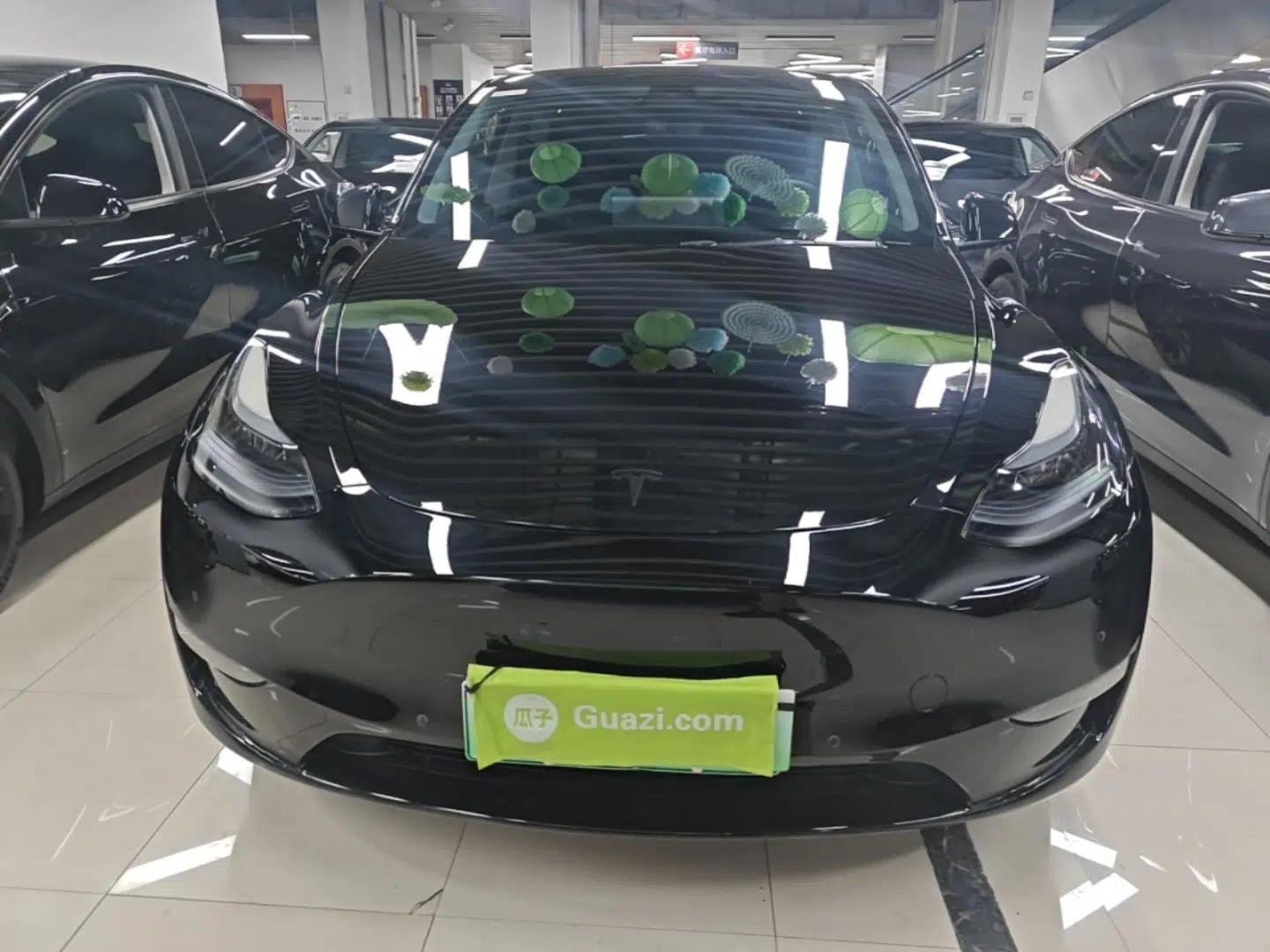 Tesla Model Y 2023 High-Performance All-Wheel-Drive Version — миниатюра 2