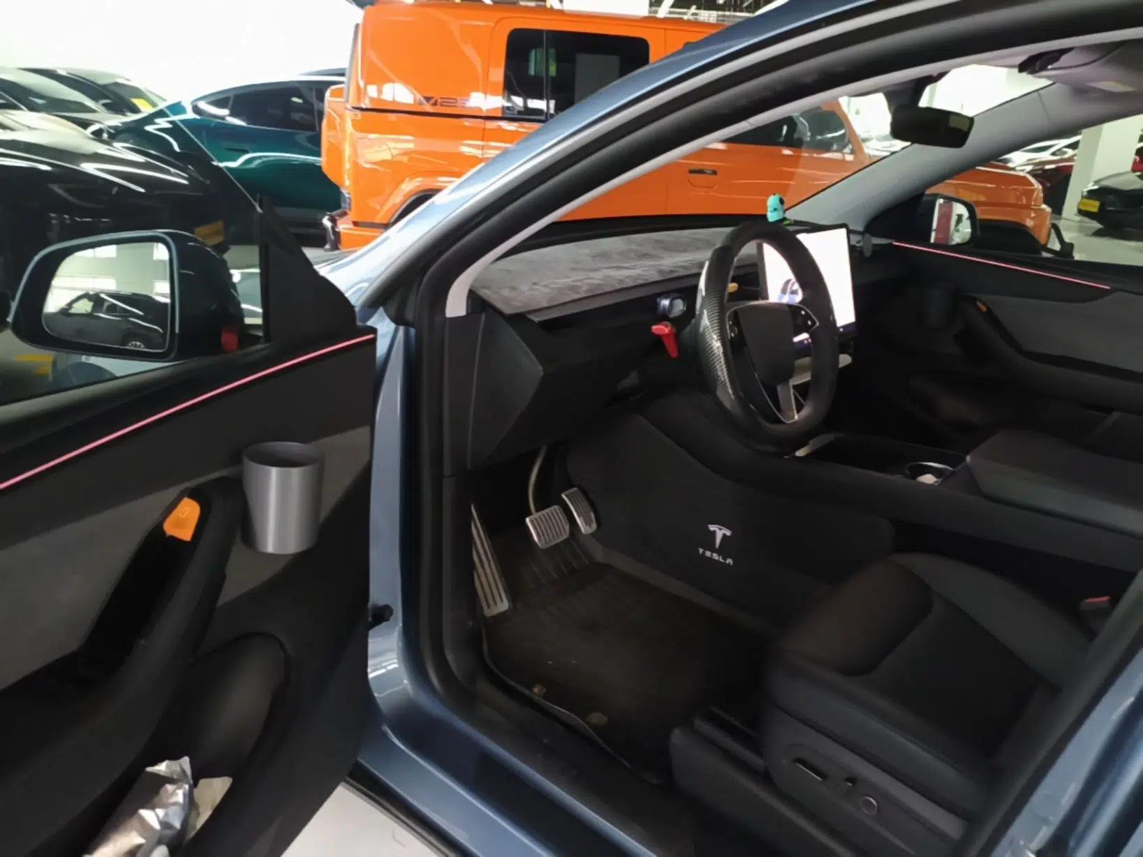Tesla Model Y 2025 Rear-Wheel-Drive Version — миниатюра 18