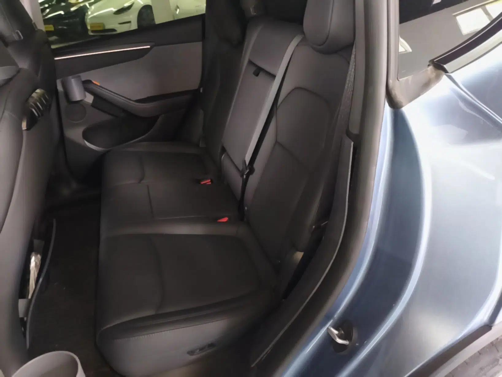 Tesla Model Y 2025 Rear-Wheel-Drive Version — миниатюра 20