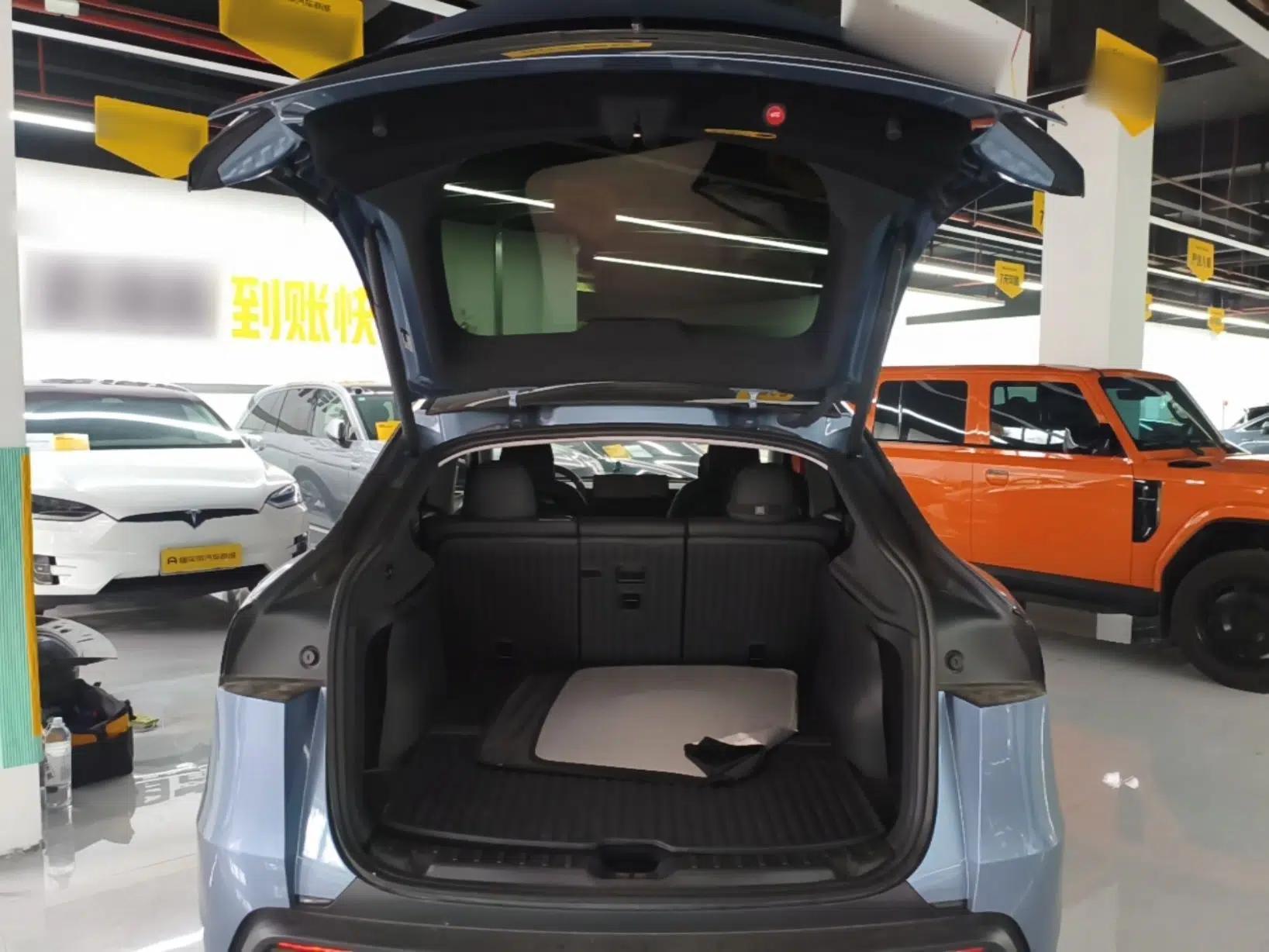 Tesla Model Y 2025 Rear-Wheel-Drive Version — миниатюра 22
