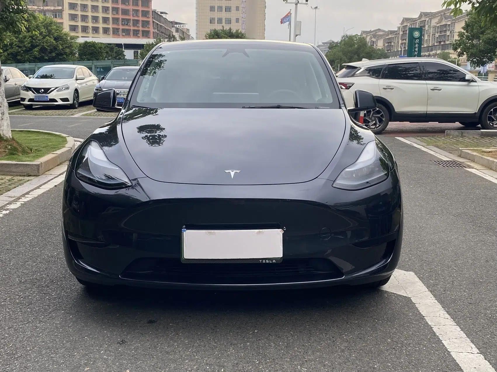 Tesla Model Y 2024 Rear-Wheel-Drive Version — миниатюра 2