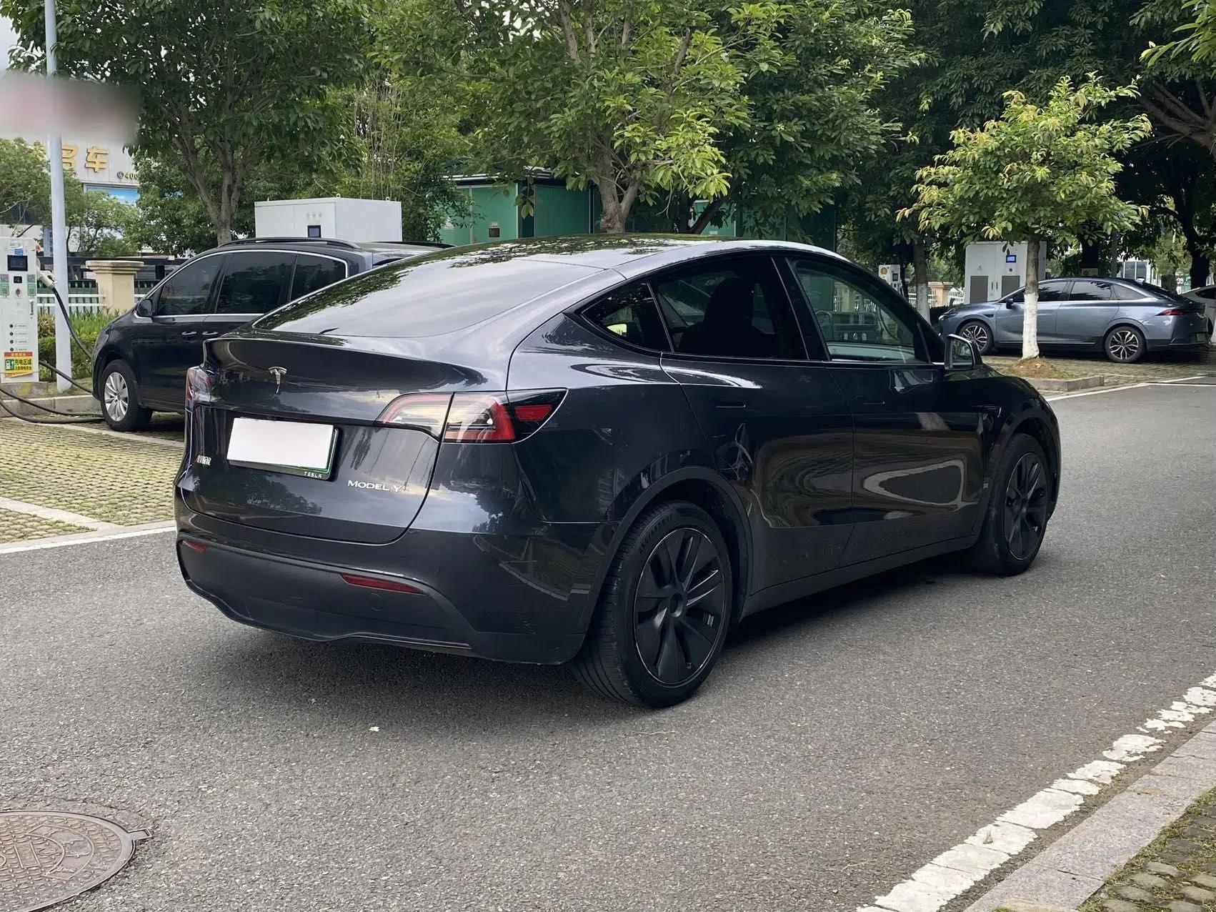 Tesla Model Y 2024 Rear-Wheel-Drive Version — миниатюра 6
