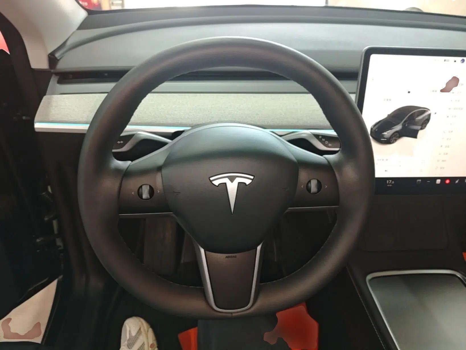 Tesla Model Y 2024 Rear-Wheel-Drive Version — миниатюра 18