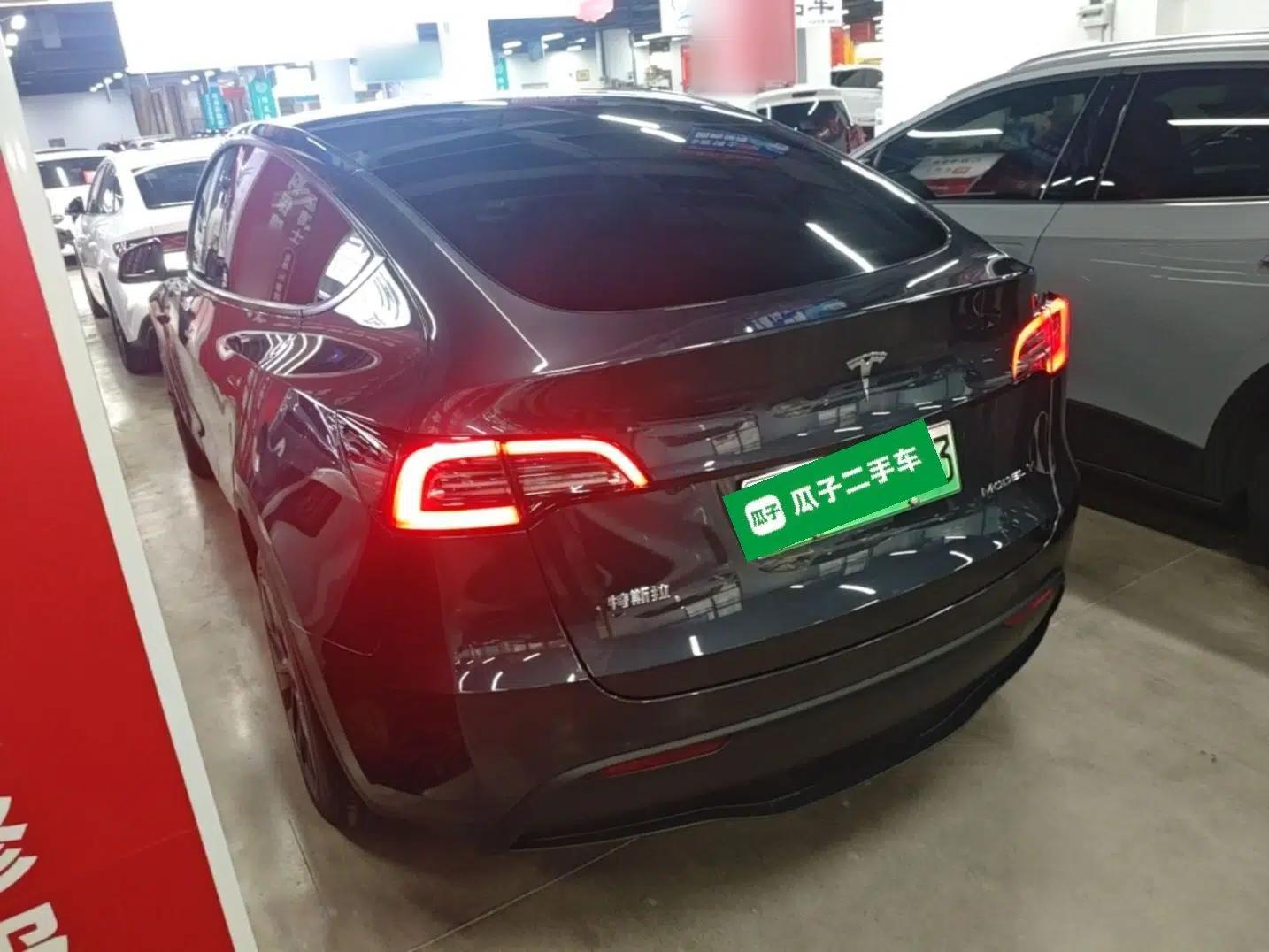 Tesla Model Y 2024 Rear-Wheel-Drive Version — миниатюра 4