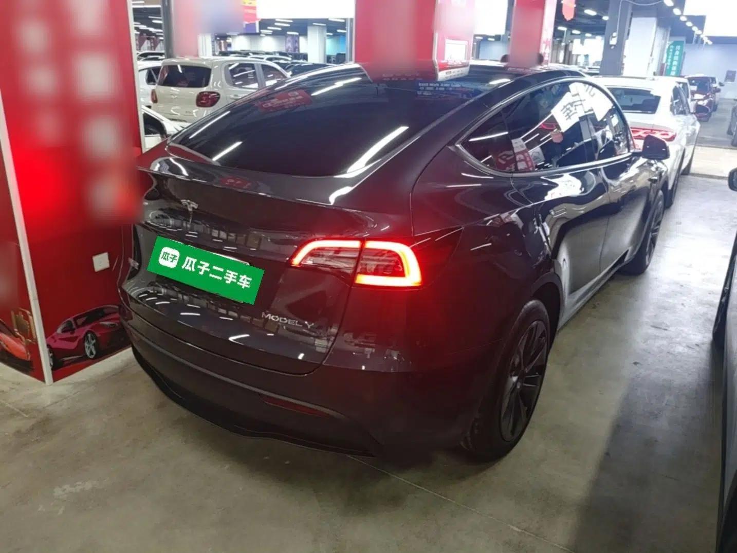 Tesla Model Y 2024 Rear-Wheel-Drive Version — миниатюра 6